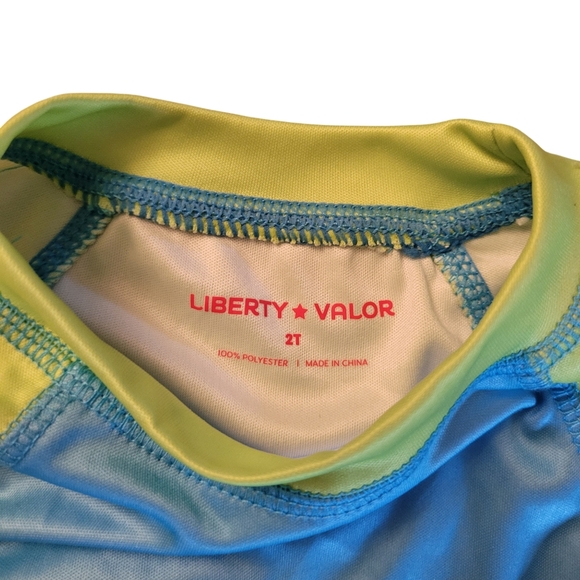 NWOT Swim set 2t - Picture 3 of 3